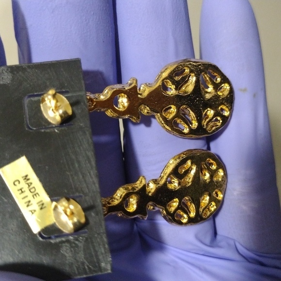 Women's Stylish Gold-tone Filigree green Color Stone Drop Dangle Earrings, 1.75" - Picture 4 of 5